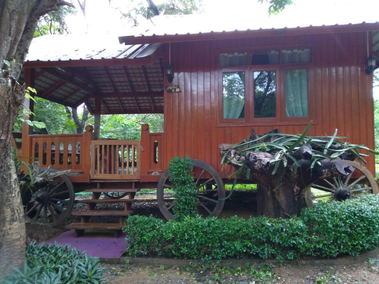 Denchai City Resort เด่นชัยซิตี้ รีสอร์ท Phrae Zewnętrze zdjęcie
